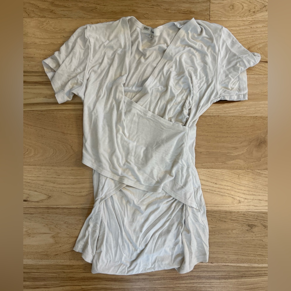 Ripe women’s size small maternity top